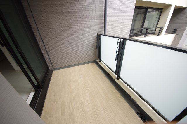 【バルコニー】