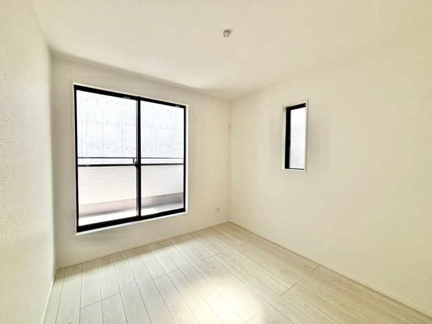 グラファーレ碧南市大浜上町　全3棟　新築住宅の洋室