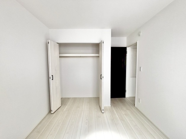 グラファーレ碧南市大浜上町　全3棟　新築住宅の洋室