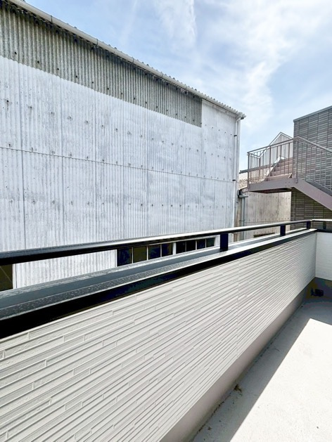 グラファーレ碧南市大浜上町　全3棟　新築住宅のバルコニー