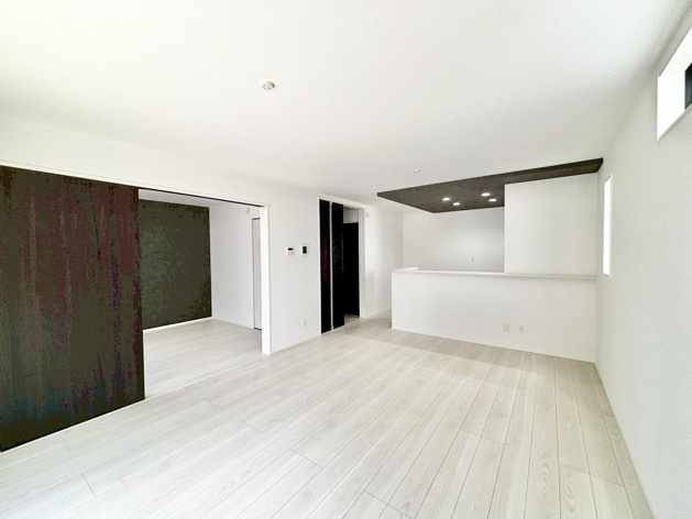 グラファーレ碧南市大浜上町　全3棟　新築住宅の居間・リビング