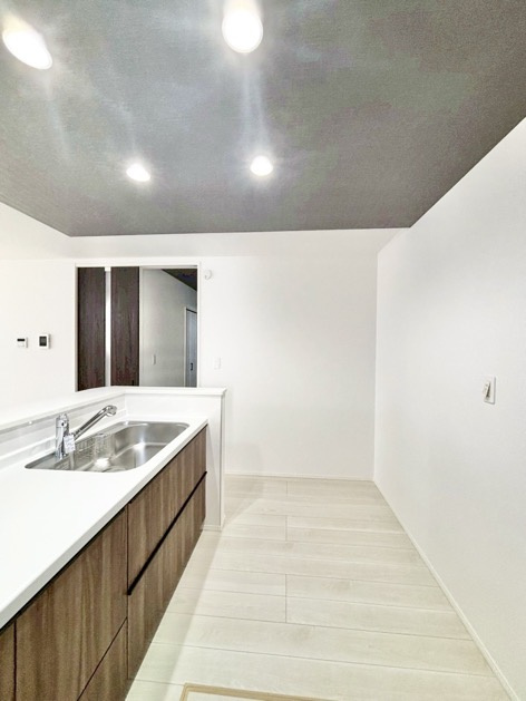 グラファーレ碧南市大浜上町　全3棟　新築住宅のキッチン