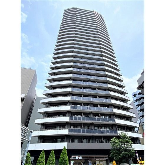 ルミナリータワー池袋の外観