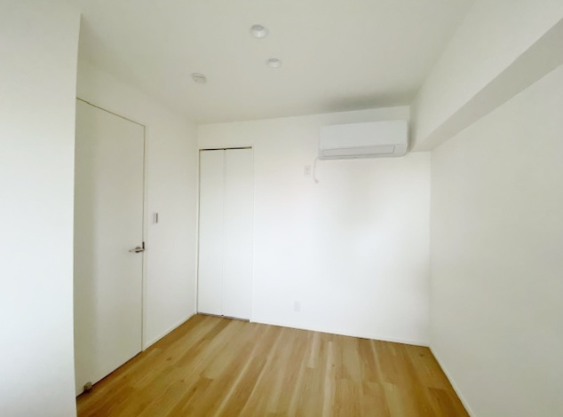 川口サマリヤマンションの洋室|4.5帖洋室
新規エアコン設置済みです