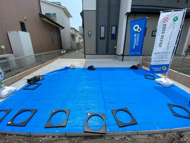 ブルーミングガーデン／東区上南部２丁目／３号棟の駐車場|駐車場は平置きで２台可能