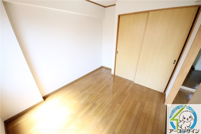 ドルフィン別府の洋室