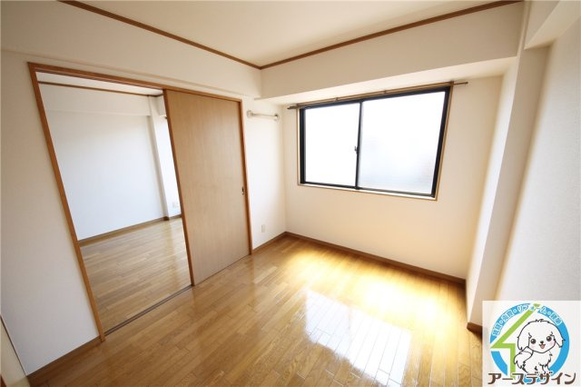 ドルフィン別府の洋室