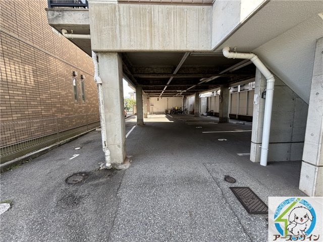 ドルフィン別府の駐車場