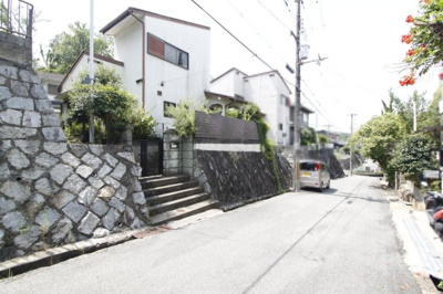 【その他】 | 香芝市穴虫3131-64テラスハウス | 前面道路です