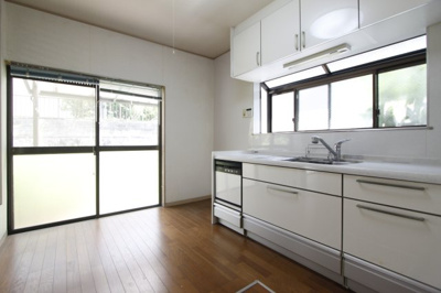 【キッチン】 | 香芝市穴虫3131-64テラスハウス | キッチンでお料理をお楽しみください