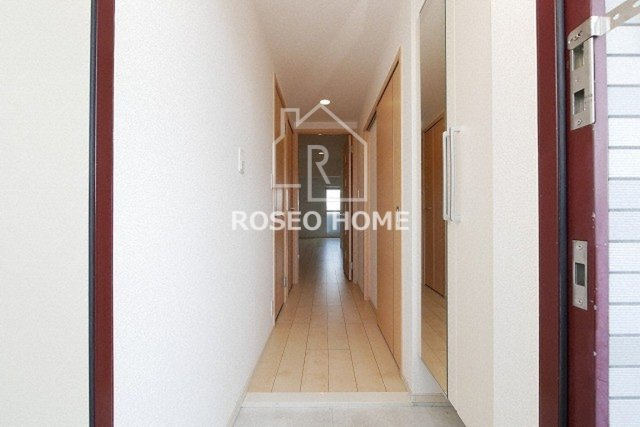 プリムローズ アヴェニューの玄関|同マンション別部屋：参考写真