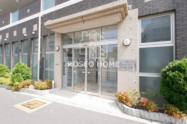 プリムローズ アヴェニューのエントランス