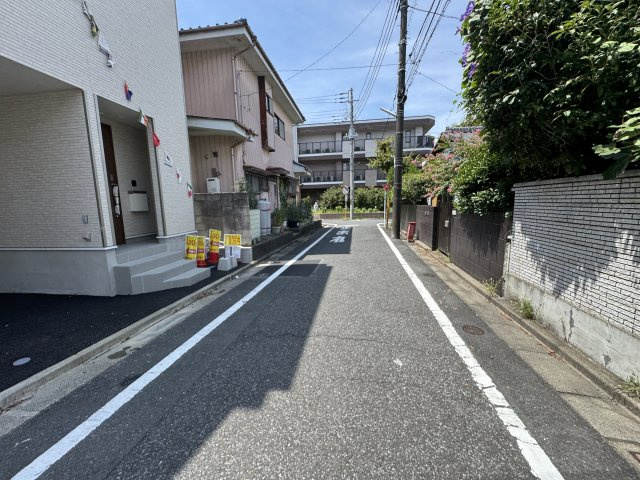 葛飾区西水元６丁目新築戸建【幸田小学校：5分】の前面道路含む現地写真|北側前面道路