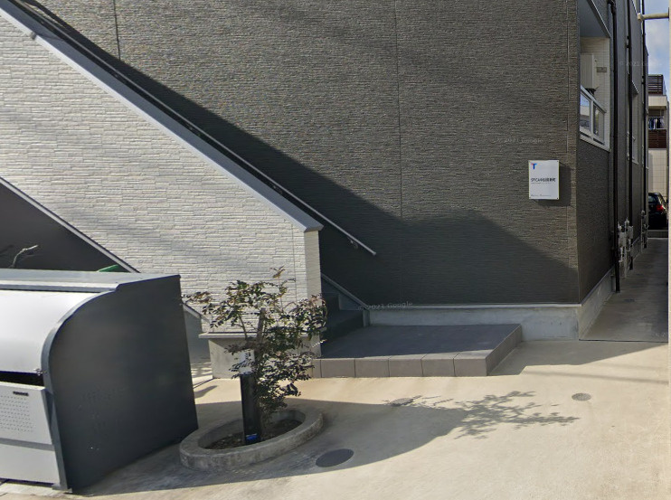 Haus　Ruhe　高畑(ハウスルーエタカバタのエントランス