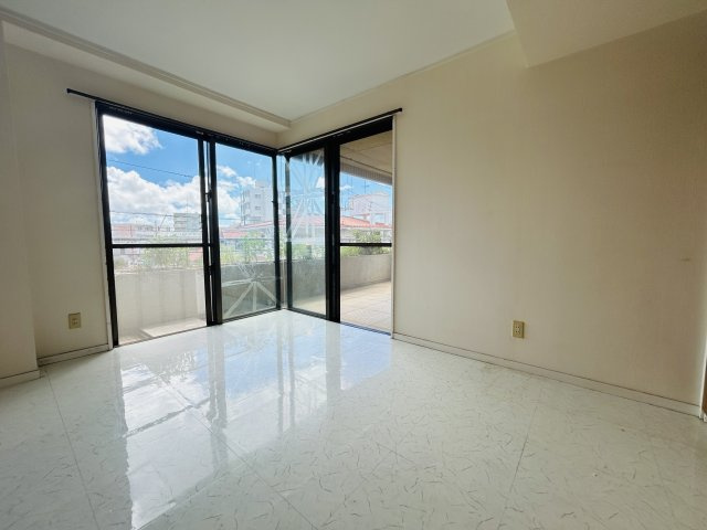 コスタヴェルデの洋室