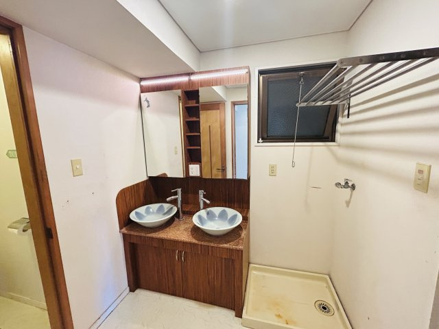 コスタヴェルデの独立洗面台