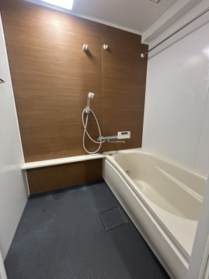 【浴室】 | フローレンス矢野南弐番館 | ゆったりと入れる浴槽