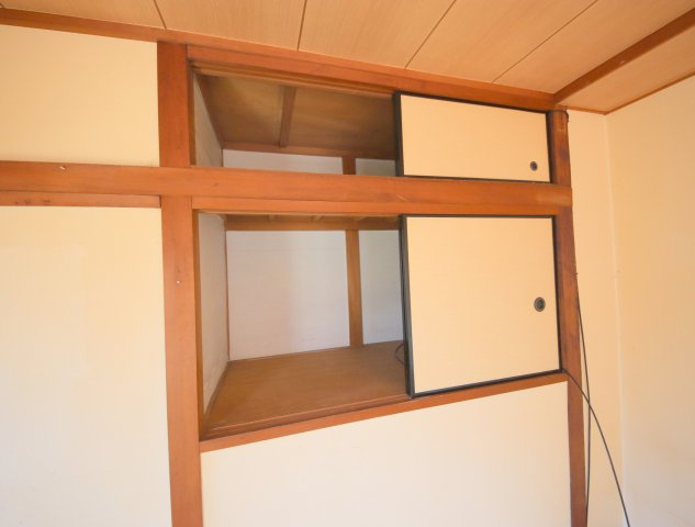 松美台借家の収納