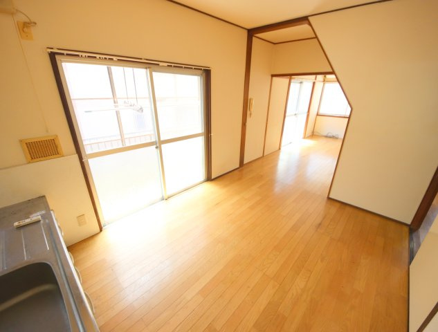 松美台借家の居間・リビング