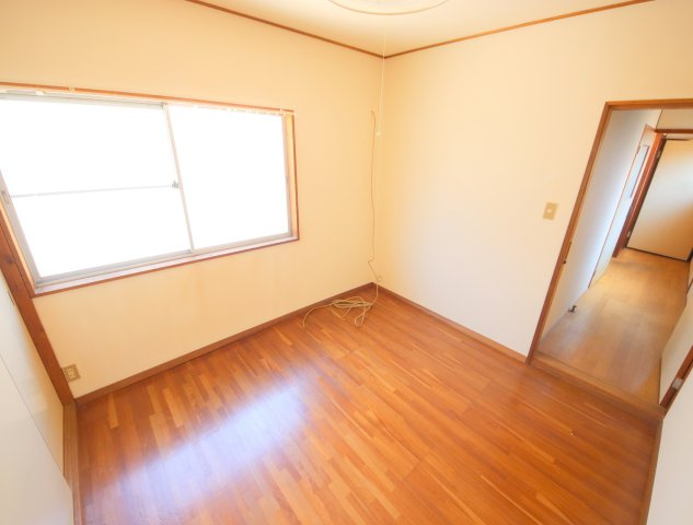 松美台借家の子供部屋