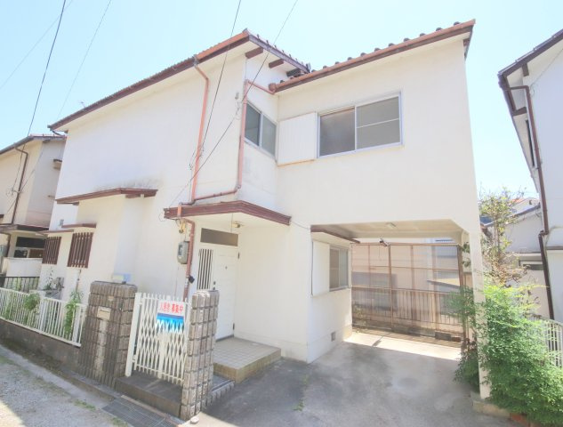 松美台借家の外観