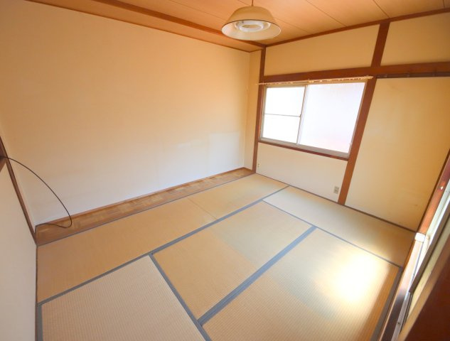 松美台借家の和室