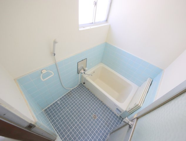 松美台借家の浴室