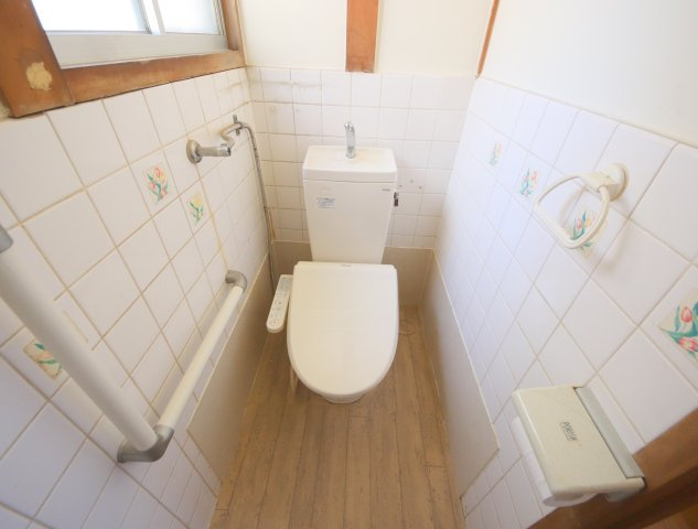 松美台借家のトイレ