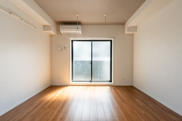 ブリリアコート龍谷大前の居間・リビング|洋室8.0帖