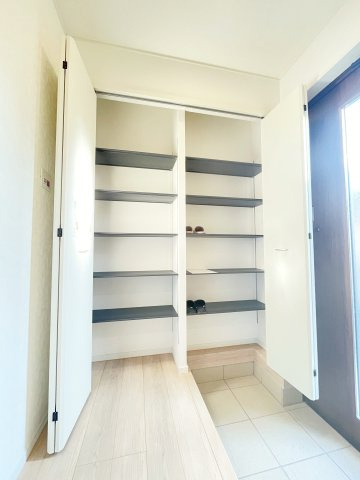 新築戸建・建売　足利市福富町第4　CRADLE GARDEN　全4棟の収納|可動棚付きなので物の大きさによって高さを変えられるので便利！