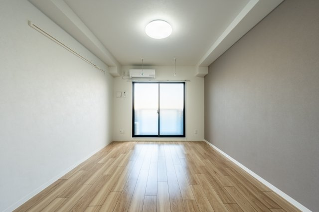 ブリリアコート龍谷大前の洋室|8.0帖です