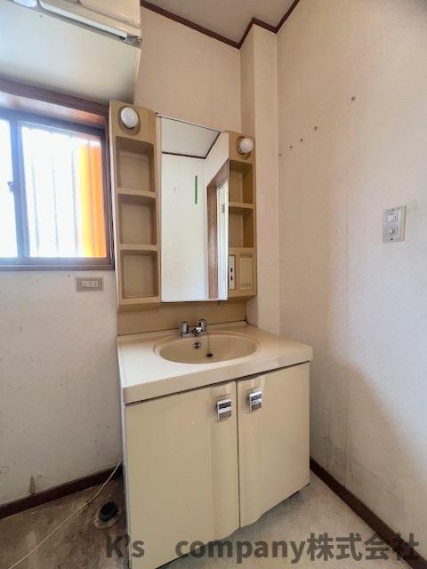 ◎高座郡寒川町小谷3丁目　中古戸建の独立洗面台|独立洗面台◇