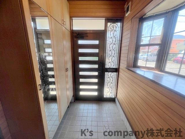 ◎高座郡寒川町小谷3丁目　中古戸建の玄関|玄関周辺スペース◇