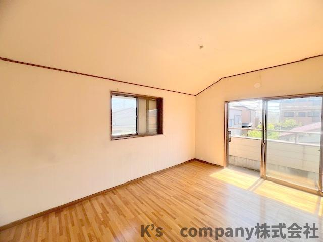 ◎高座郡寒川町小谷3丁目　中古戸建の寝室|洋室6.7帖◇主寝室におすすめです◇