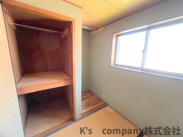 ◎高座郡寒川町小谷3丁目　中古戸建の収納|納戸2帖◇