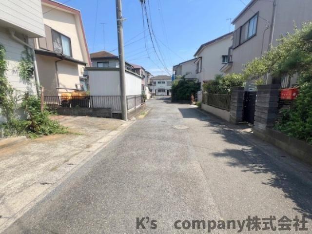 ◎高座郡寒川町小谷3丁目　中古戸建の前面道路含む現地写真|前面道路は交通量が少なく静かな印象です◇