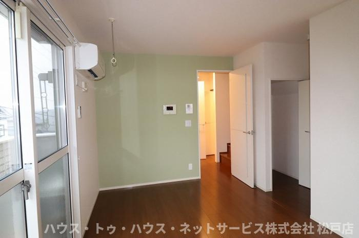 クレストセブンの居間・リビング