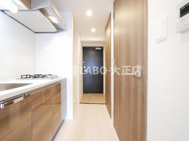 プレサンス難波インフィニティの玄関