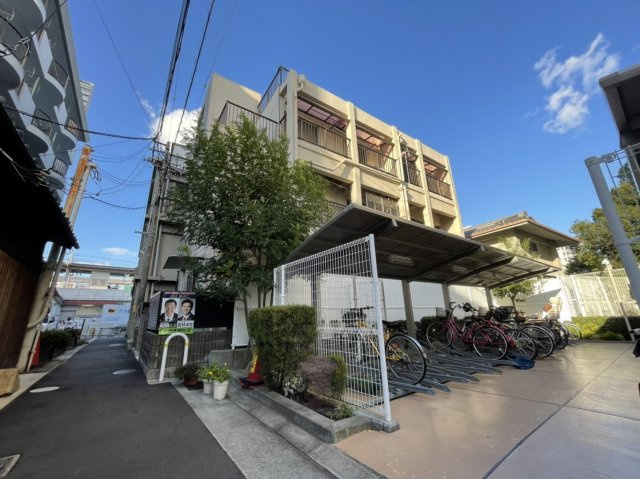 黒田ビルの外観