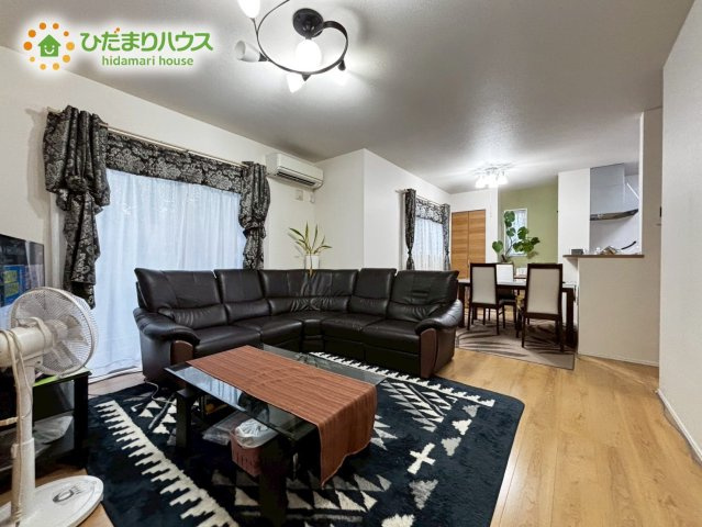 深谷市上柴町東7丁目　中古戸建ての居間・リビング