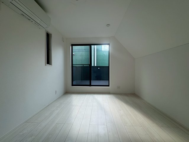 府中市美好町一丁目戸建の居間・リビング