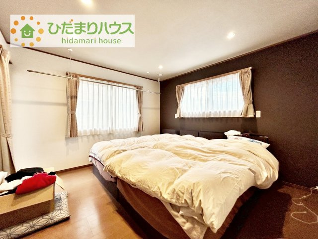 【寝室】 | つくば市みどりの中央　中古戸建 | 1階の和の雰囲気と変わっておしゃれな寝室！