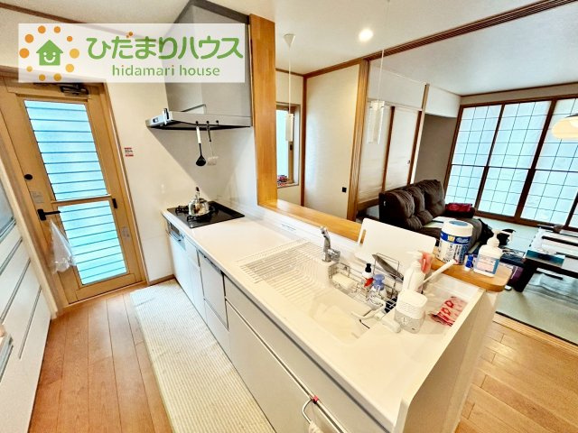 【キッチン】 | つくば市みどりの中央　中古戸建 | リビング全体を見渡すことのできるキッチン！