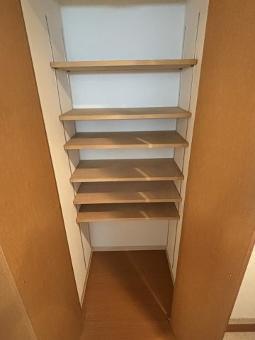 グラビスコート加古町の収納