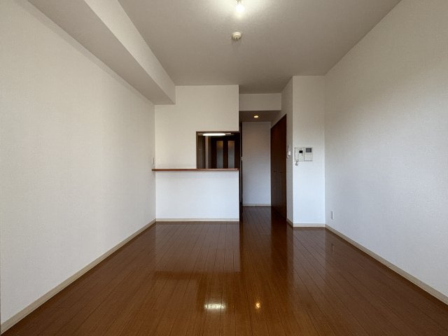 グラビスコート加古町の居間・リビング
