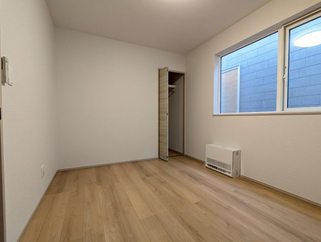 東川町【築浅未入居】－White－の洋室|2階洋室真ん中6帖