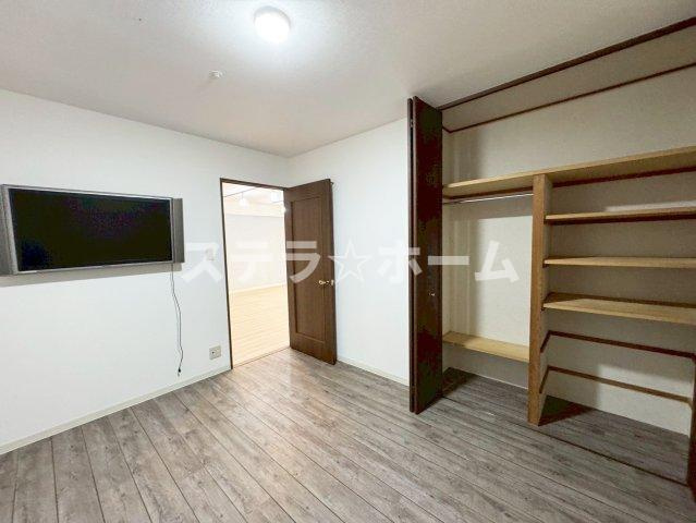 ダイアパレス枚方山田池公園の洋室|落ち着いた色調の洋室です