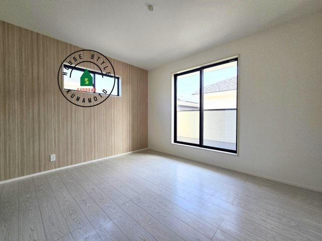 菊池郡菊陽町沖野3丁目第2-2棟（2号棟）　の内観：施工例|主寝室には収納力に優れたクローゼットがありますので、お部屋もすっきり片付きます。