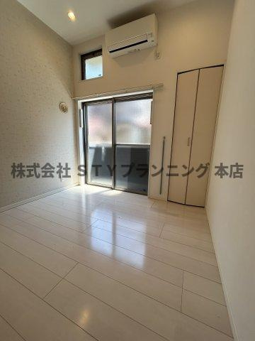 仲介手数料０円！フォレストKCの居間・リビング