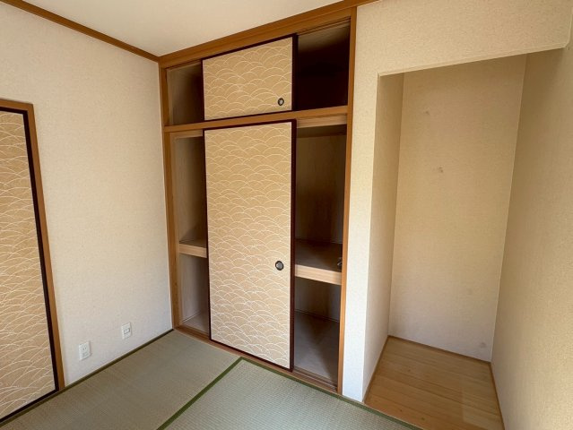 三木市志染町東自由が丘１丁目（中古戸建）の収納